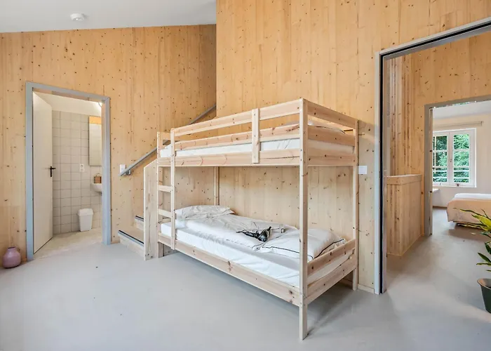 Maison Lasauvage بيت للعطل *